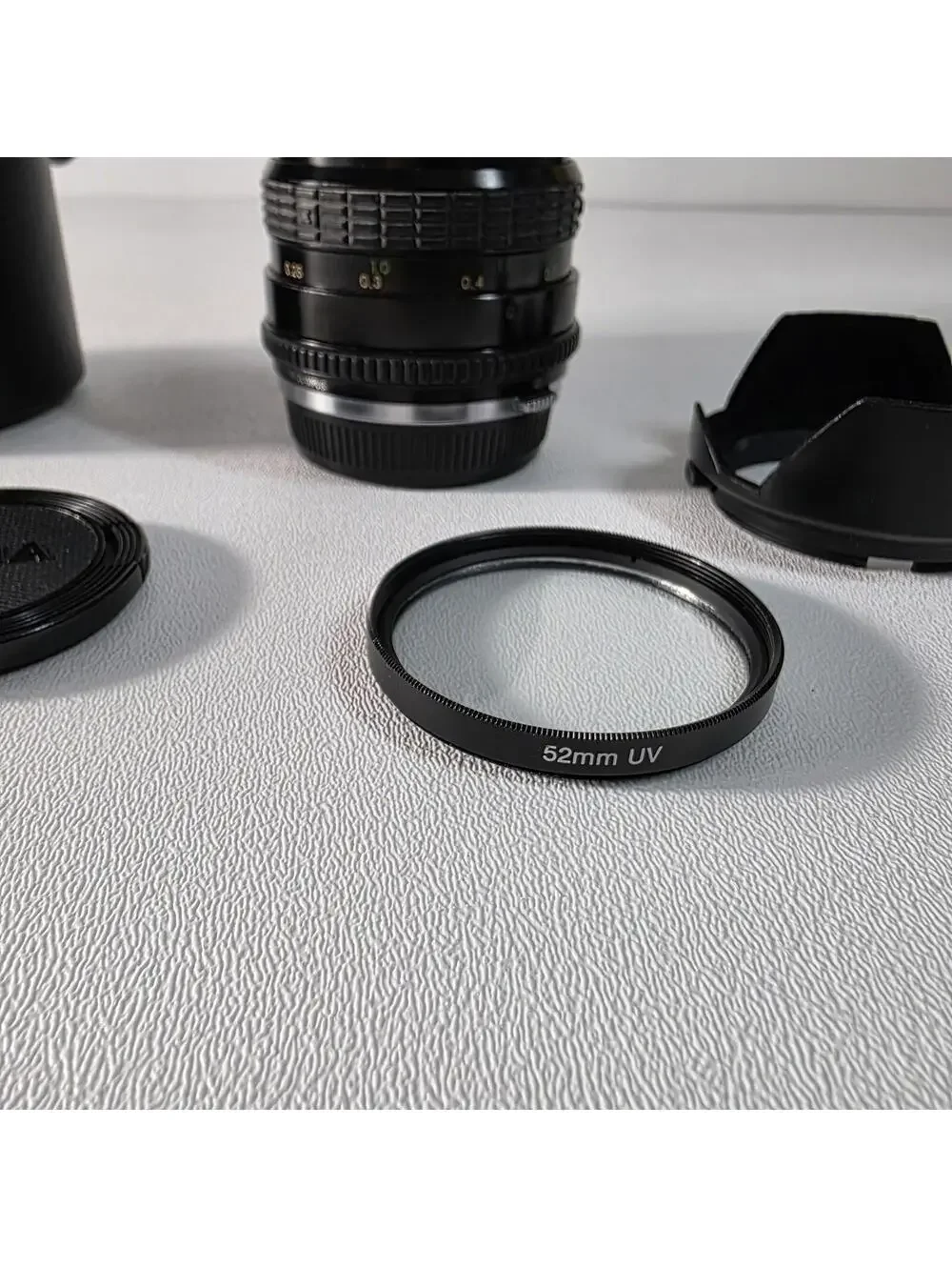 SIGMA 28mm f/ 2.8 lens mini wide, OLYMPUS OM Mount W/Case, Caps & Hood
